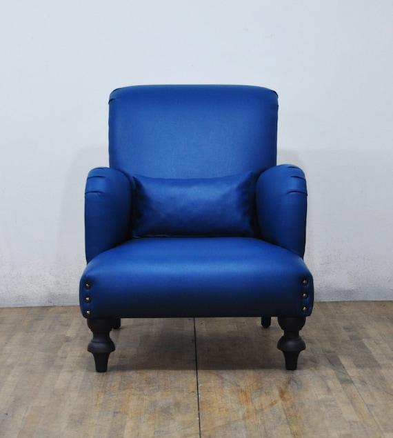 Blue online leather armchair
