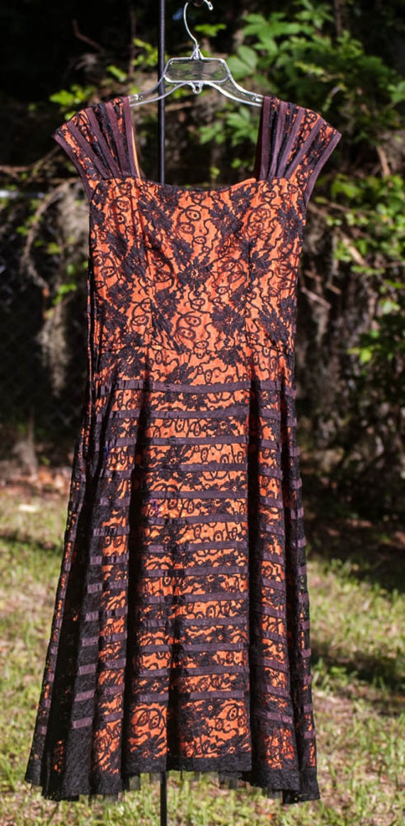 1930's Vintage Lace Dress - image 3