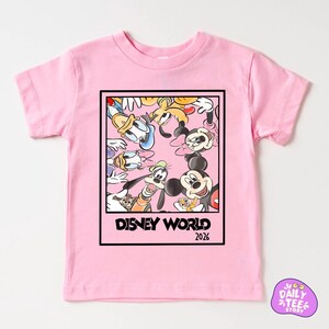 Disney World 2026 Kids Shirt, Mickey Minnie Donald Goofy Daisy Pluto Tee, Disney Family Trip T Shirt for Kids bild 2