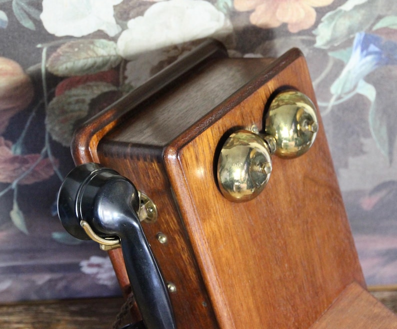 Rare 1930s TEL BEESTON Teak Cased Wall-mounted Telephone With Winding ...