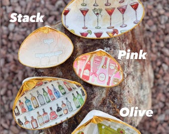 HAPPY HOUR THEME - elegant clam shells