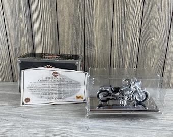 Harley Davidson Motorcycle 1:18 Die Cast Metal Collectible Model Street Stalker