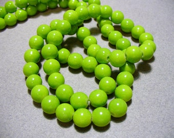Glass Beads Green Round 8mm