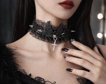 Gargantilla gótica de encaje, collar con colgante de cruz negra, gargantilla punk con alas de ángel y pinchos, joyería gótica emo oscura, accesorio para cosplay de vampiro