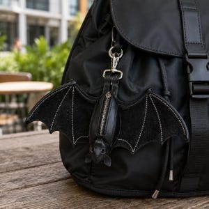 Monedero/Cartera de murciélago hecha a mano, llavero, monedero creativo, colgante de murciélago de Halloween, cremallera, piel auténtica, botón, cartera de piel de murciélago