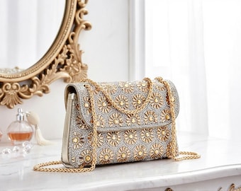Rhinestone Crystal Evening Bag, Sparkly Wedding Clutch Purse, Luxury Silver Crossbody Handbag with Chain, Bridal Party Gift, Shimmering Bag