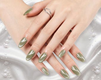 Uñas postizas de ojo de gato verde salvia, almendra corta de 20 mm, manicura brillante hecha a mano y reutilizable, set minimalista y elegante para uso diario.