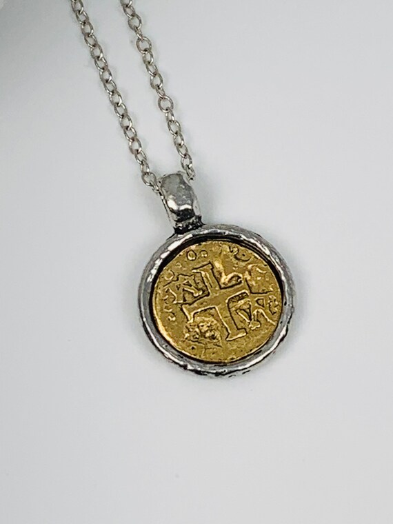 Piece of shop eight pendant
