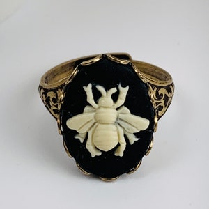 Bee Cameo Adjustable Ring