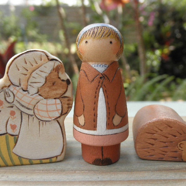 Wood Toy Set-BEATRIX POTTER -LUCIE-Mrs. TiggyWinkle-Hedgehog-Waldorf Inspired