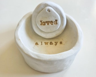 Handmade Sympathy Gift for Loss of Dog, Loss of Cat, Loss of Pet., Memorial Gift Set with Worry Stone, Keepsake Bowl and Reflection Card