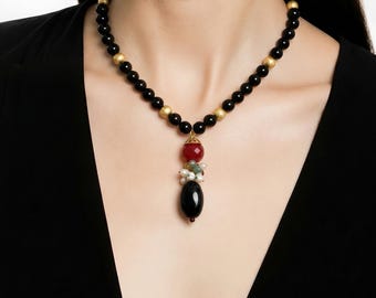 Collar negro de piedras semipreciosas con colgante en forma de lágrima, hecho a mano, regalo para el Día de la Madre.