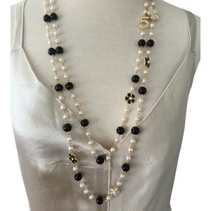 FREE shipping,flower Necklace,long Necklace,black and white necklace,Gift for her,Everyday use, necklace,same day shipping