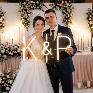 Letrero de neón LED con iniciales personalizadas, luz con el apellido para fondo de boda, decoración minimalista para fiestas, regalo personalizado para parejas, letrero de compromiso