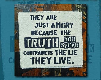 Handgefertigter, im Siebdruckverfahren bedruckter Aufnäher zum Aufnähen und Aufbügeln, „Truth You Speak“, Jeansjacken-Aufnäher, Canvas-Aufnäher mit offener Kante