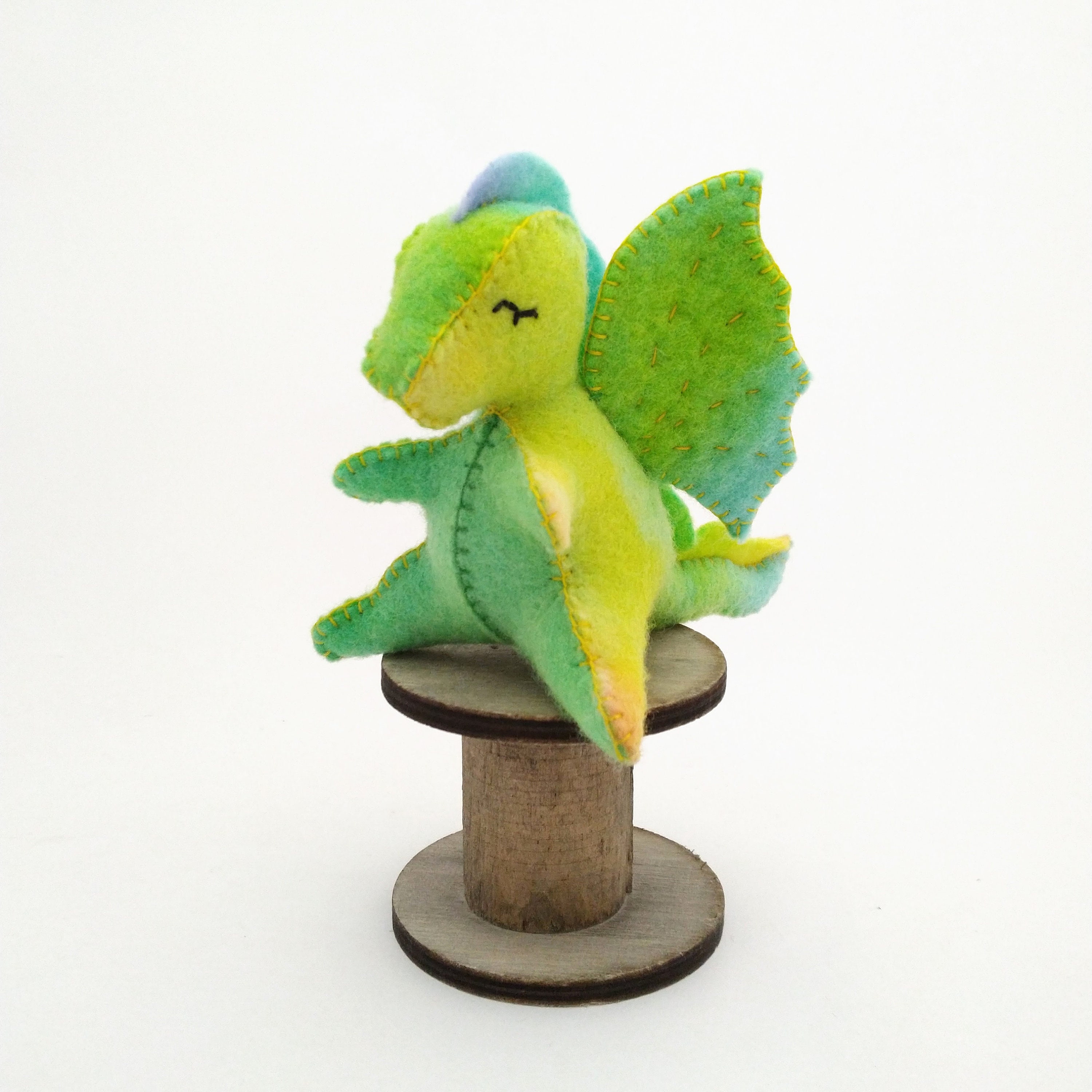 フェルトおもちゃの縫製パターン - ベビードラゴン - フェルトドラゴン