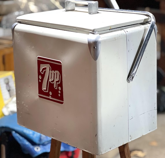 Vintage 1950s 7up Metal Cooler – Progress Refrigerator Co. KY