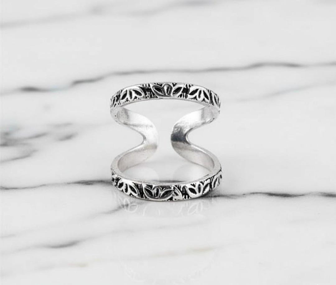 Adjustable Silver Arthritis Support Ring – Vintage Heart Design Wrap ...