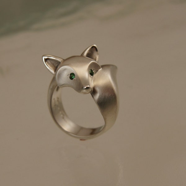fox ring . satin finish.      silver.   colored stone eyes.