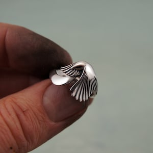 Magpie ring , silver