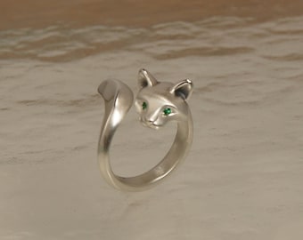 forrest cat ring,  silver . colored stone eyes  satin/ high polish finish
