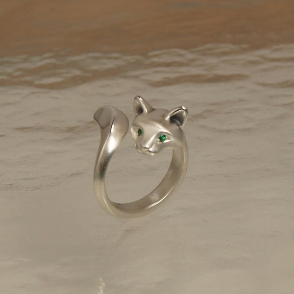 forrest cat ring,  silver . colored stone eyes  satin/ high polish finish