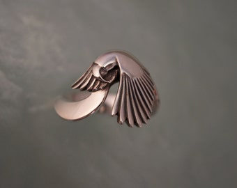 PARROT RING   silver.   10% of purchase goes to Nebraska Parrot Rescue