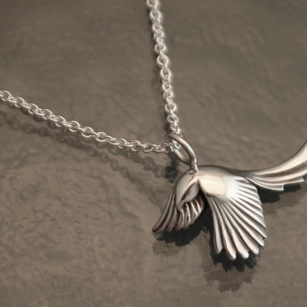 Magpie pendant, silver with chain