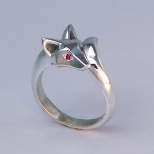Anillo de zorro bebé. Plata, elige el color de tus ojos.