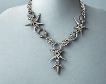 ゴシックスパイクネックレス - パンクグランジステンレススチールリベットチェーン、ハンドメイドスパイクペンダント、ヘビーリンクチェーンジュエリー、Y2Kメタル美学