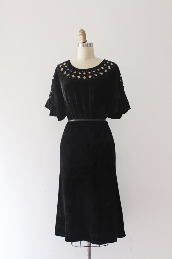 vintage 1930s black velvet dress