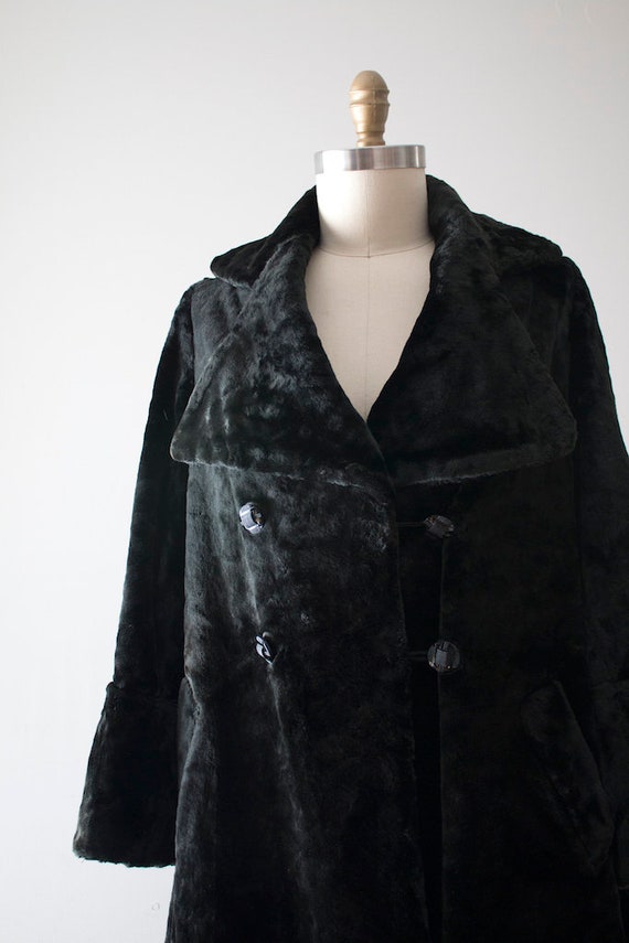 MARKED DOWN vintage 1920s faux fur coat - image 4