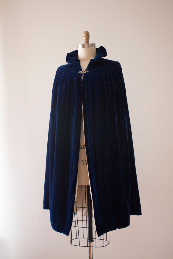 vintage 1920s blue velvet cape