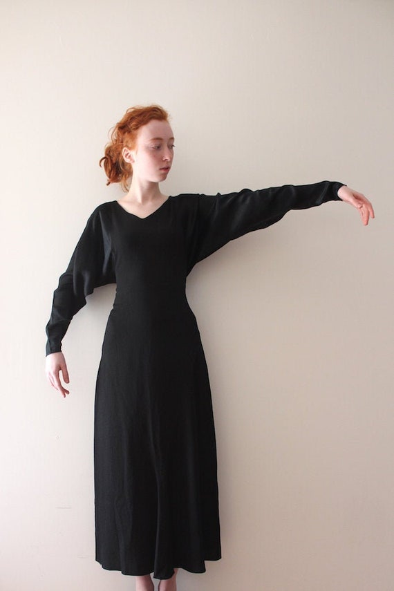 vintage 1930s black batwing sleeve dress