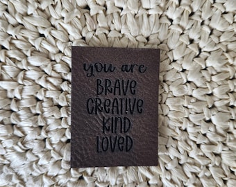 Etiqueta de costura "Eres valiente, amado, amable", parche para coser, etiqueta de ropa, niños, hecho a mano, hecho con amor, artículos de costura