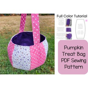 Könnte beinhalten: Eine Stofftasche in Kürbisform mit rosafarbenen Punkten und weißen Paneelen mit kleinem Blumenmuster. Die Tasche hat ein violettes Innenfutter und zwei passende Henkel mit rosa Punkten. Text: Full Color Tutorial, Pumpkin Treat Bag PDF Sewing Pattern.