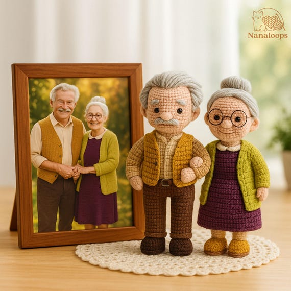 Crochet Elderly Doll, Grandma or Grandpa Amigurumi, Grandparents Couple Gift, Handmade Old Couple, Retirement, Family Décor, Anniversary