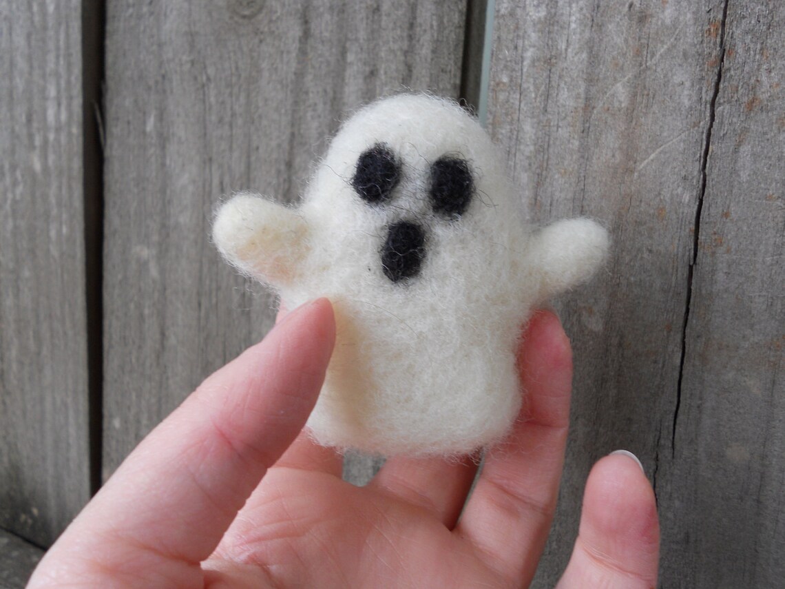 Halloween Ghost Toy / Needle Felted Ghost Figurine / Waldorf Etsy