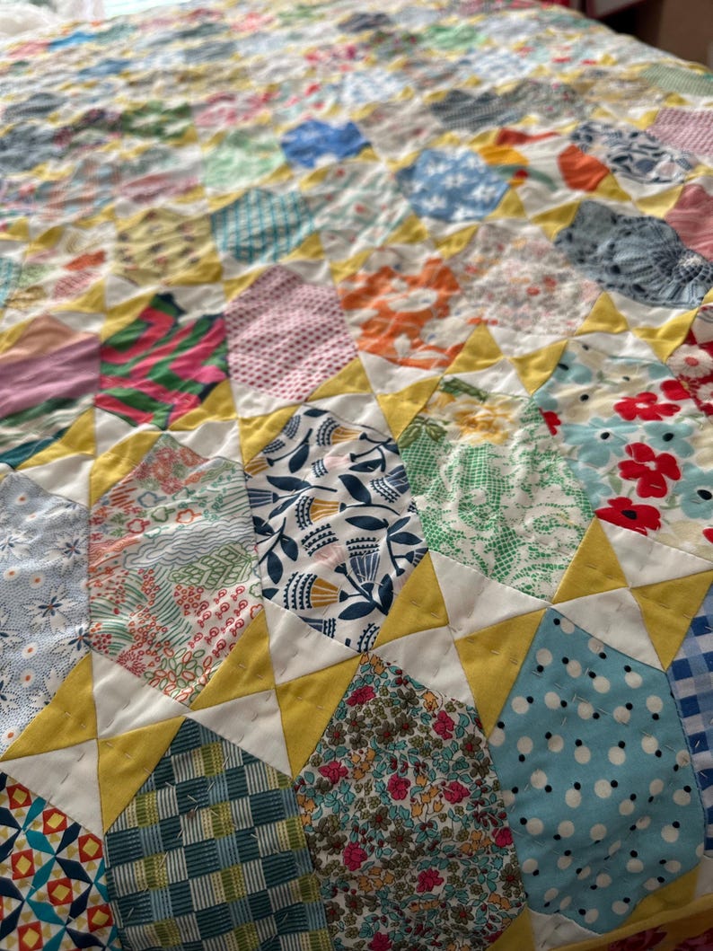 Cv Chartreuse Quilt Pattern and Starter Pack of Fabrics - Etsy