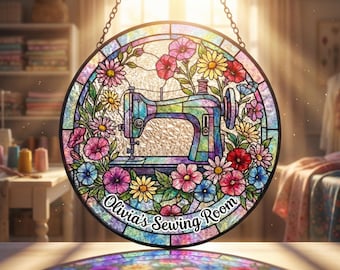 Atrapasueños de costura personalizado – Arte de vitral personalizado para sala de manualidades – Decoración de ventana para quilters, regalo para amantes de la costura