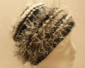 Price Reduced - Was 19.00    Super Bulky knit hat, Black, Beige tweed, Fun Fur