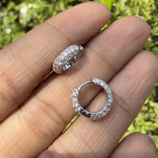 Oorbellen met pavégezette diamanten, 14 karaats echt goud, drie rijen brede, bolvormige diamanten hoepels, sprankelende laboratoriumdiamanten, minimalistische oorringen voor dagelijks gebruik.