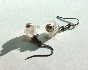 Misty Blossom Pearl Earrings