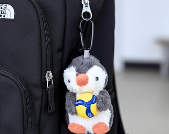 Handgefertigt Beachvolleyball Pinguin Taschenanhänger Individueller Name Schlüsselanhänger Süßes Plüsch Beachvolleyball Geschenk für Spieler Trainer Fans Sport Kundgebung Zubehör