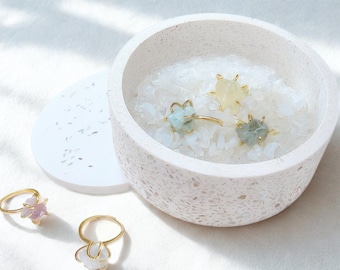 Crystal Gypsum Cleansing Bowl Jewelry Box Geode Ring Holder White Crystal Jewelry Organizer Spiritual Altar Decor Gift for Her Home