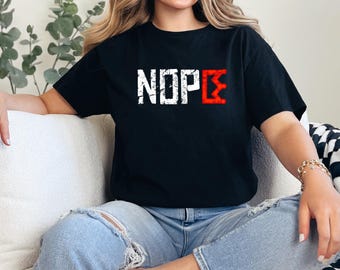 Maglietta di protesta No Kings, maglietta con grafica anti-monarchia, maglietta con dichiarazione rivoluzionaria, maglietta con grafica di attivismo politico, maglietta di protesta anti-Trump