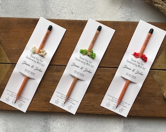 Spersonalizowane upominki ślubne w formie ołówków z nasionami, ekologiczne upominki ślubne, upominki ślubne w formie ołówków z nasionami do sadzenia, kwitnące upominki ołówkowe