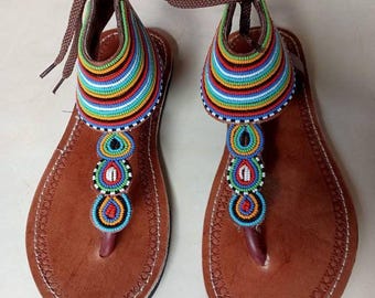 ¡¡¡VENTA RELÁMPAGO DE FIN DE SEMANA!!! Sandalias gladiadoras masái con cuentas para mujer / Cuero africano hecho a mano / Sandalias artesanales estilo boho para festivales de verano / Regalo cultural