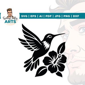 Puede incluir: Un diseño gráfico de silueta negra que muestra un colibrí en vuelo junto a una flor de hibisco con hojas. La imagen incluye una franja horizontal de color verde azulado en la parte superior con el texto SunnyCrafty ARTS y los formatos SVG, EPS, AI, PDF, JPG, PNG, DXF.