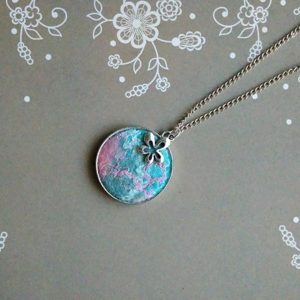 Collier pendentif en feutre rose menthe avec breloque fleur Livraison GRATUITE